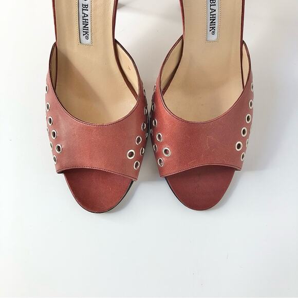 Manolo Blahnik Retro Vintage Brown Leather Grommet Slip On Mules Sandals 40 - Picture 3 of 9